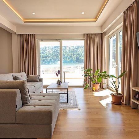Villa With Garden And Veranda Berat Exterior photo