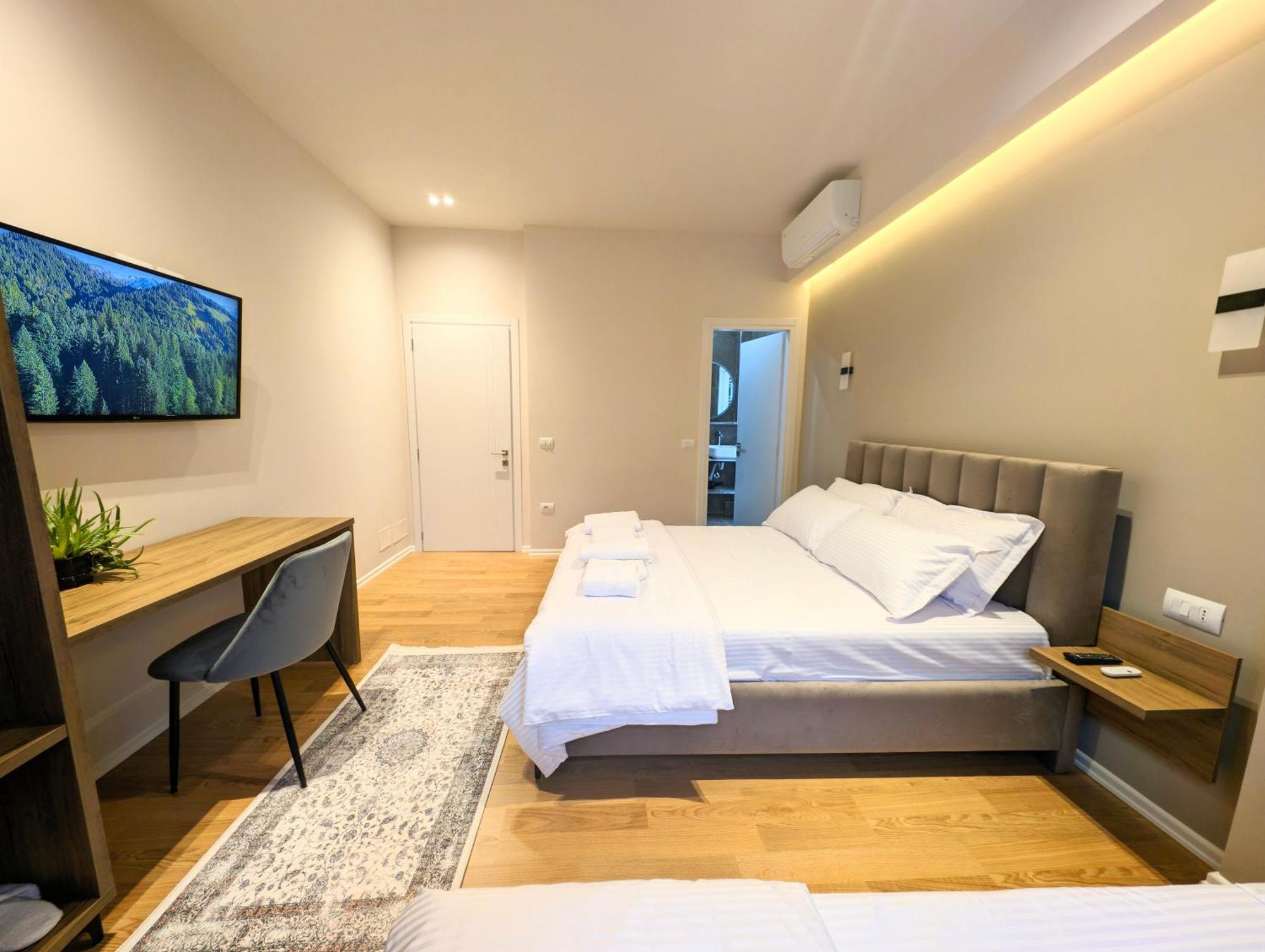Villa With Garden And Veranda Berat Exterior photo