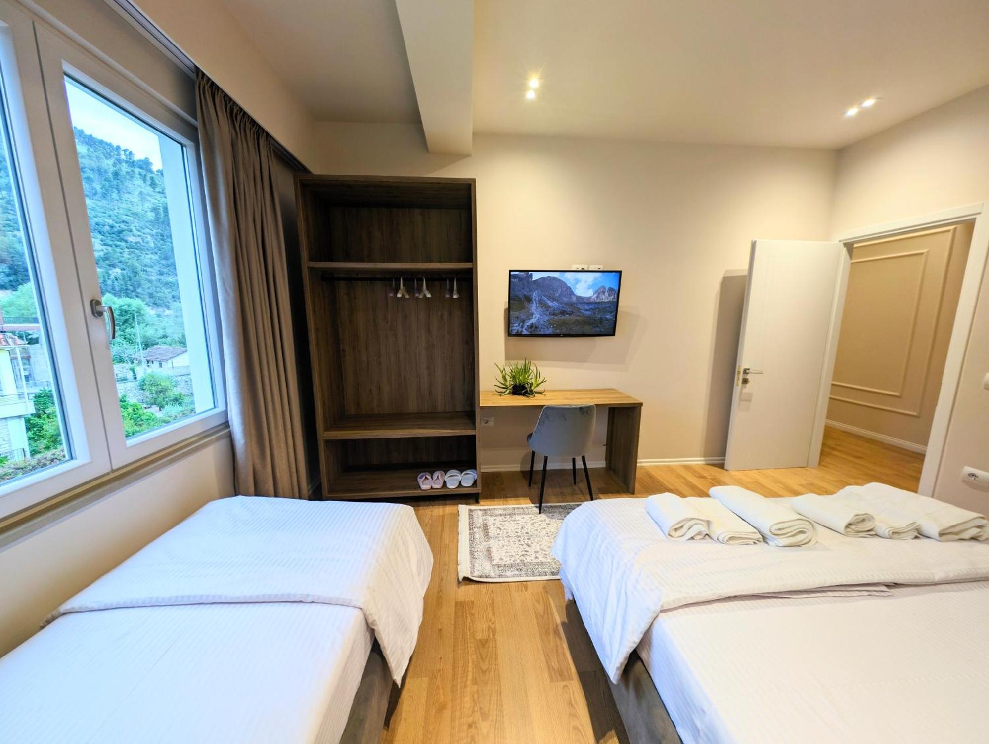Villa With Garden And Veranda Berat Exterior photo